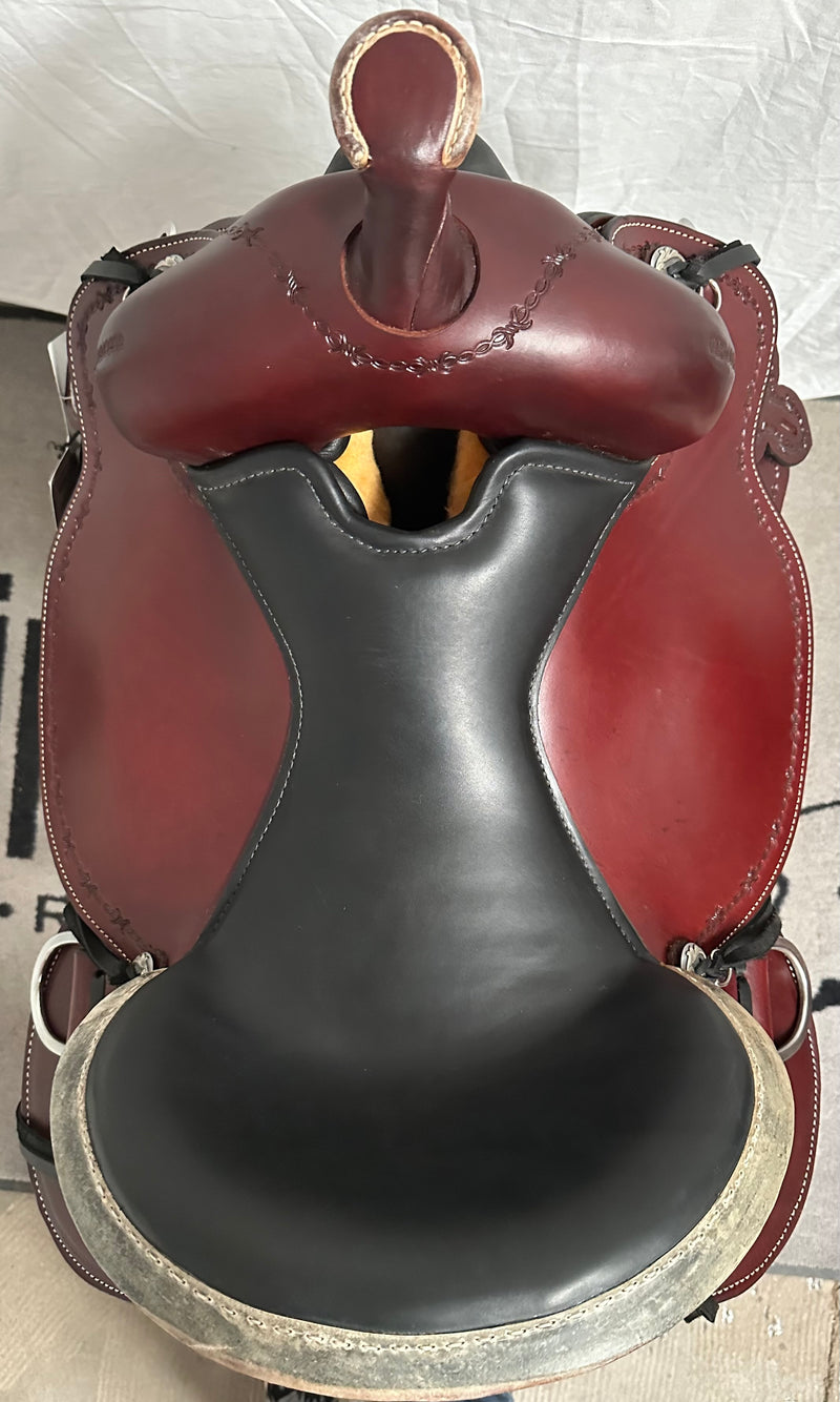 Load image into Gallery viewer, Circle Y Oak Grove Trail Saddle 16"
