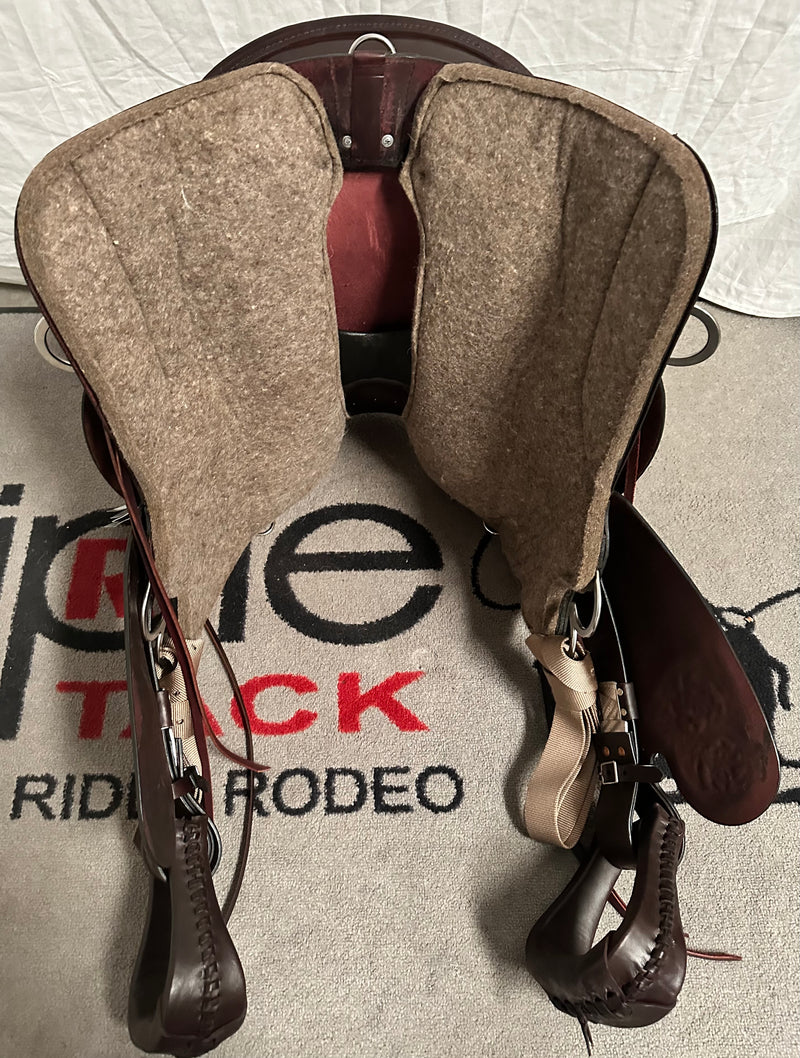 Load image into Gallery viewer, Tucker High Plains Trail Saddle Brown 16.5"
