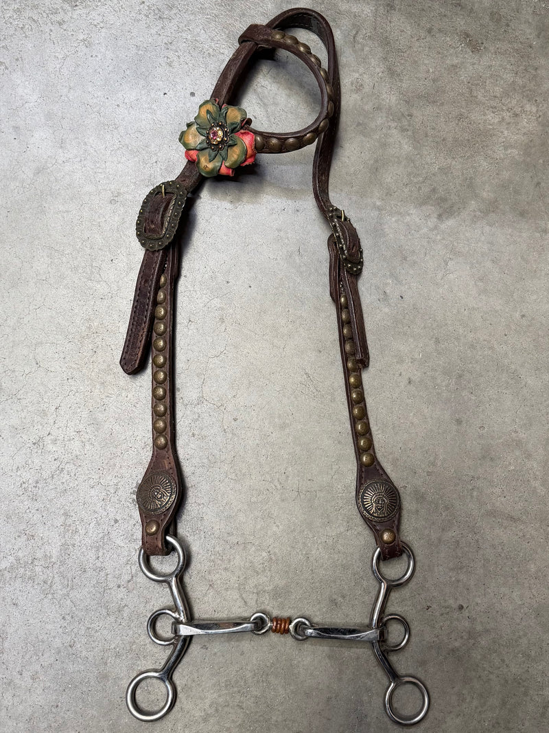 Load image into Gallery viewer, Used Running Roan Tack One Ear Headstall &amp; Three Piece Dogbone Bit
