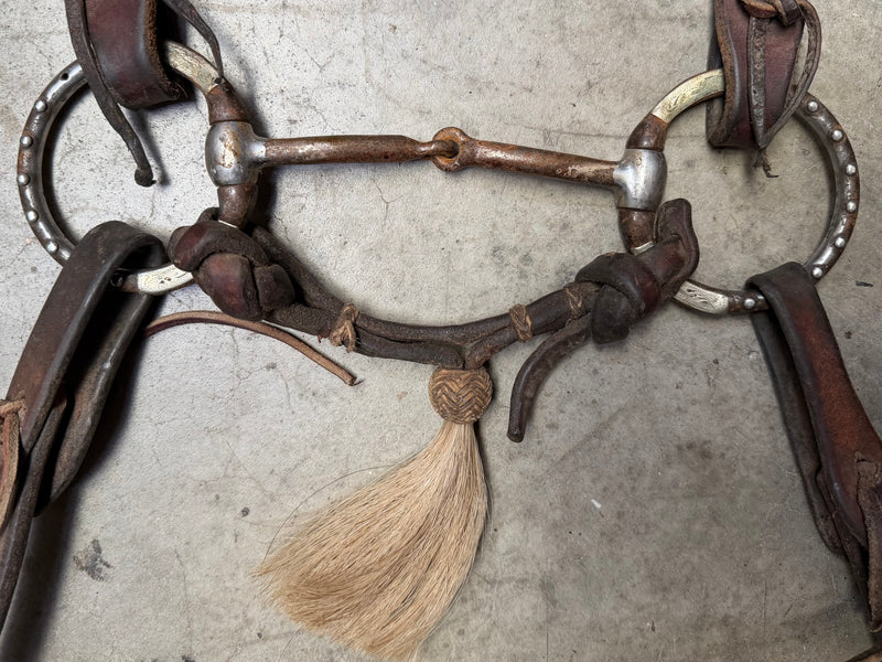 Load image into Gallery viewer, Used Bridle Set - Herschberger Futurity Browband, Silver Overlay &amp; Dots Eggbutt Smooth Snaffle Bit, Split Reins
