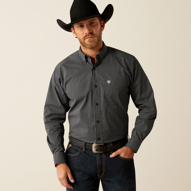 Load image into Gallery viewer, Ariat Mens Jade Classic Fit Long Sleeve Shirt - Black
