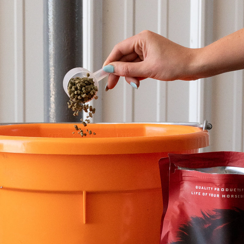 Load image into Gallery viewer, Formula 707 MultiFly Feed-Thru Fly Control - Pellets
