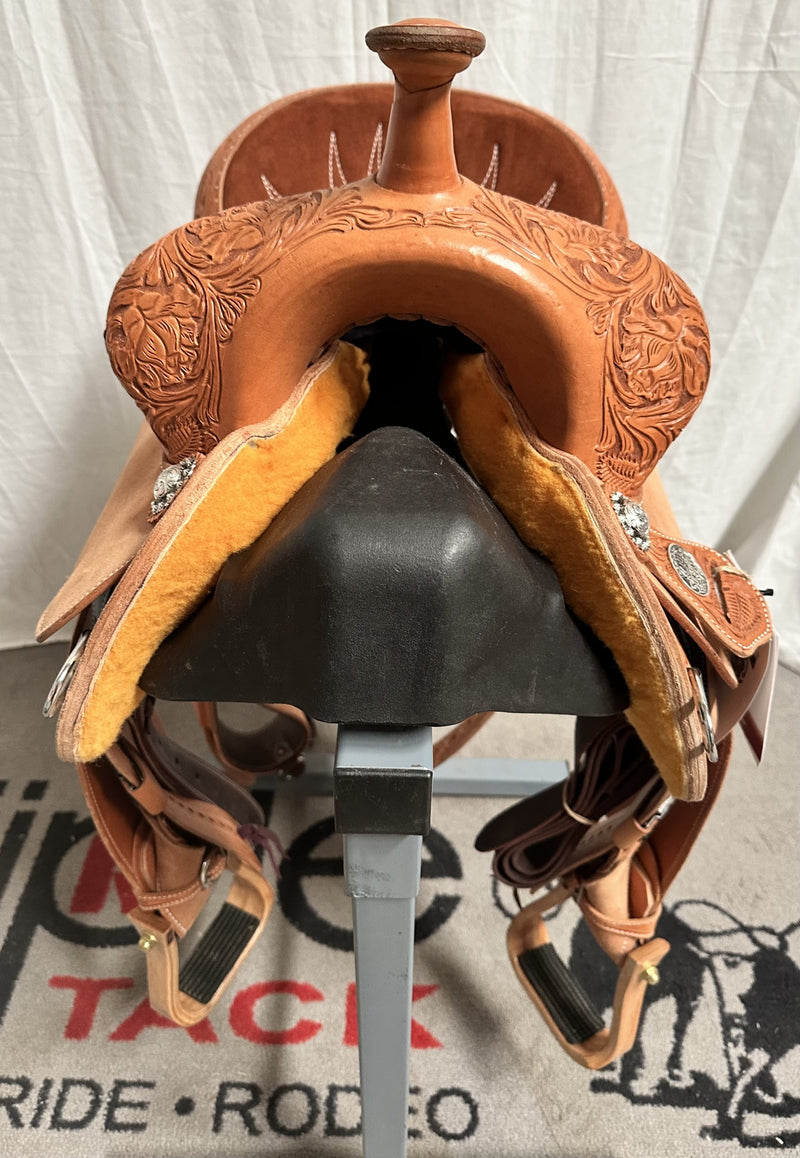 Load image into Gallery viewer, Martin Saddlery Stingray Barrel Saddle 14.5"
