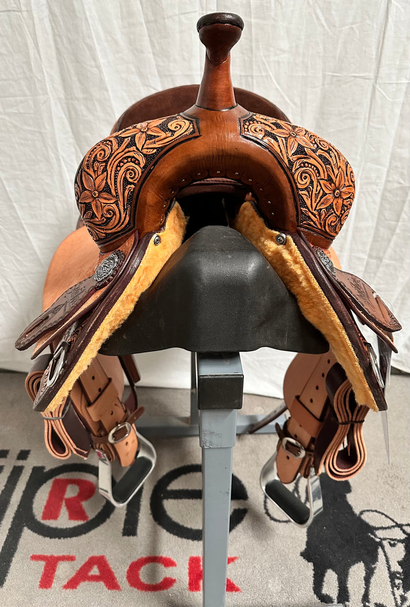 Load image into Gallery viewer, ST 1/2 Floral Star Barrel Saddle 14"
