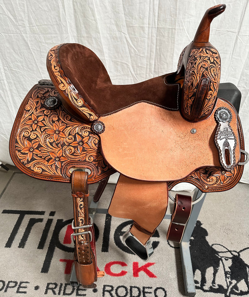 Load image into Gallery viewer, ST 1/2 Floral Star Barrel Saddle 14"
