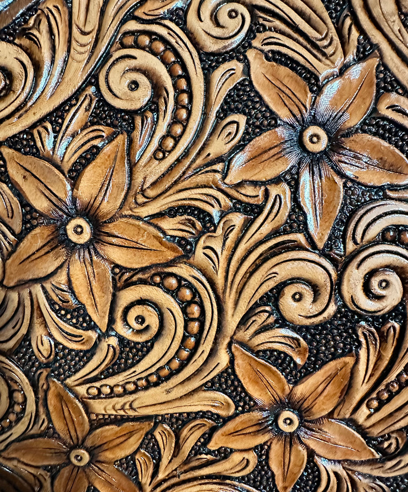 Load image into Gallery viewer, ST 1/2 Floral Star Barrel Saddle 14"
