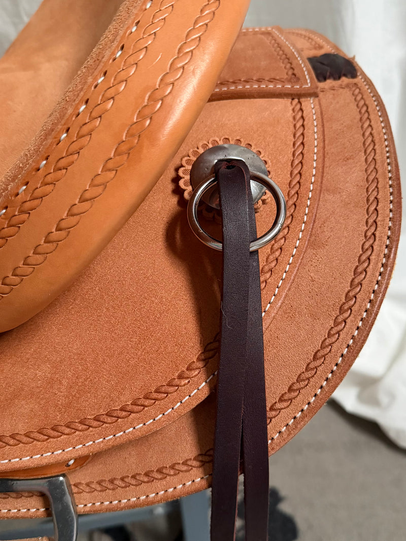 Load image into Gallery viewer, Martin Saddlery Heavy Oil Rancher Saddle 15"
