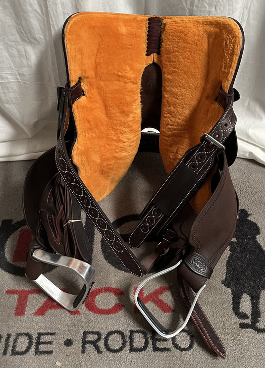 Martin Saddlery Stingray Chocolate Barrel Saddle 13.5"