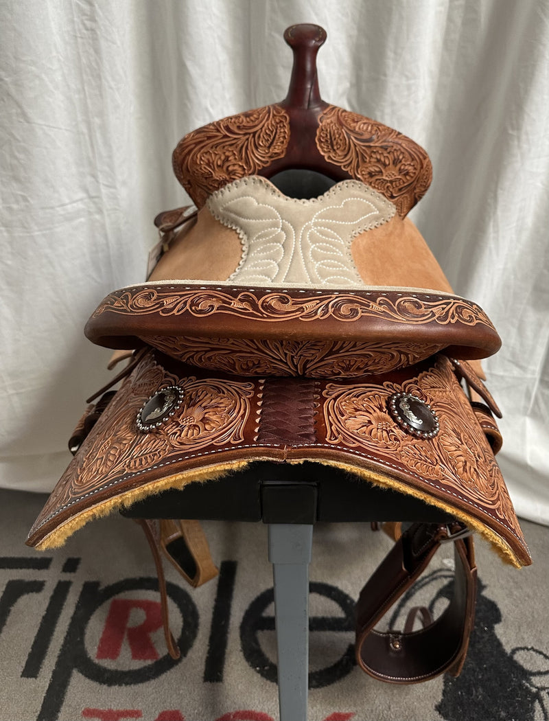 Load image into Gallery viewer, Martin Saddlery Stingray Natural Floral Barrel Saddle 13.5"
