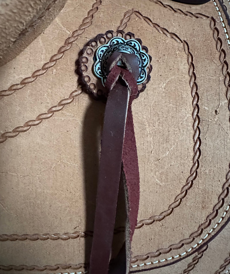 Load image into Gallery viewer, Triple R Modified Association Rancher Saddle 16"
