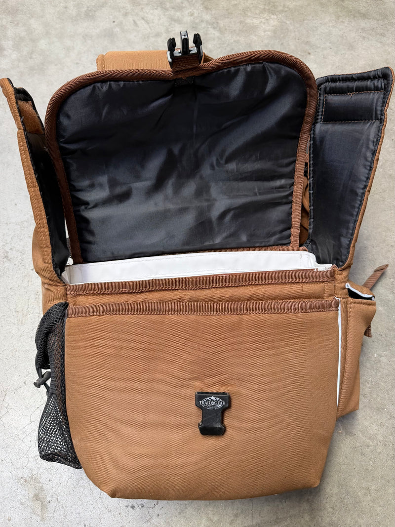 Load image into Gallery viewer, Used Weaver Leather Trail Gear Saddle Bag - Brown
