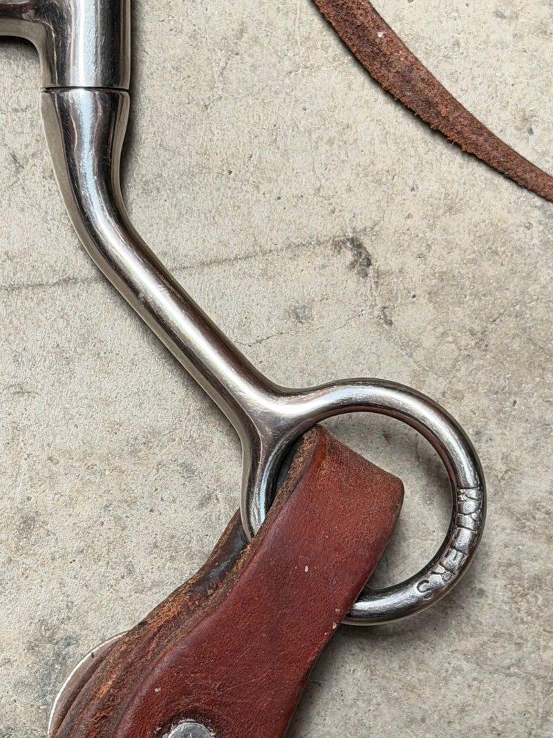 Load image into Gallery viewer, Used Bridle Set - Platte Valley Saddlery Floral Tooled Browband, TOKLAT Mylers Mullen Triple Barrel Bit, Buckaroo Reins
