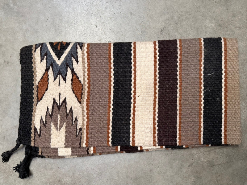 Load image into Gallery viewer, Used Mayatex 6# Blanket - Brown/Tan/Black

