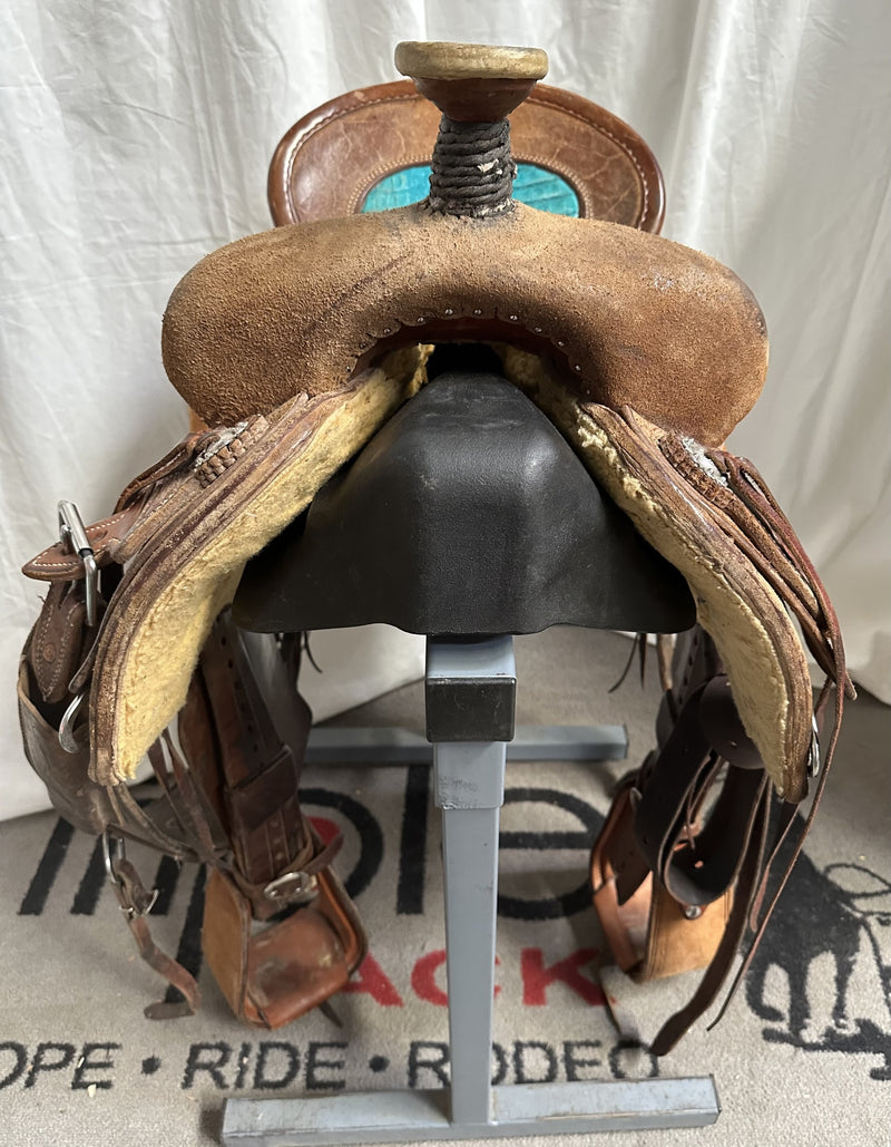 Load image into Gallery viewer, Used Trent Ward Team Roper Saddle 15”
