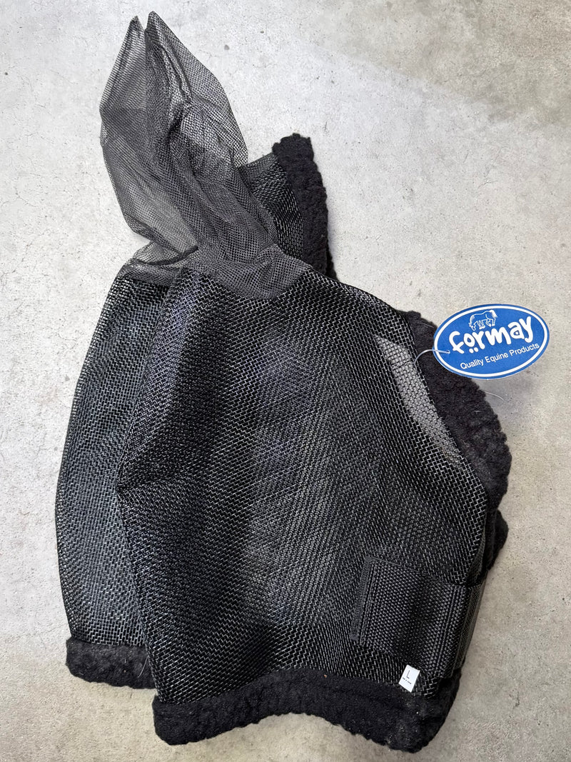 Load image into Gallery viewer, Used (Like New) Formay Deluxe Fly Mask w/ Ears - Black - Large

