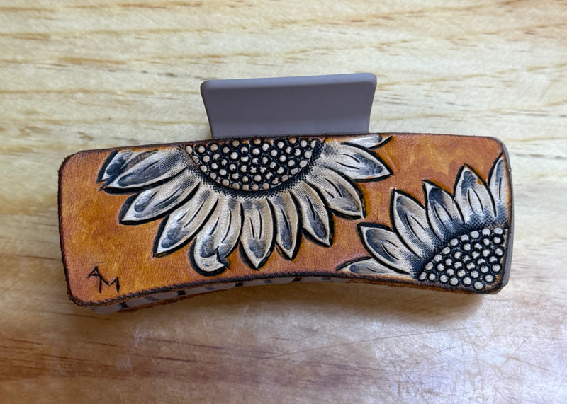 Load image into Gallery viewer, Medium Tooled Leather Claw Hair Clip - Sunflowers
