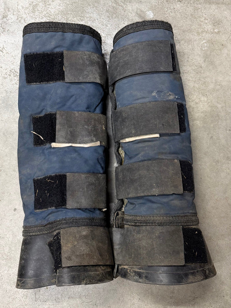 Load image into Gallery viewer, Used Champion Shipping Boots - Navy
