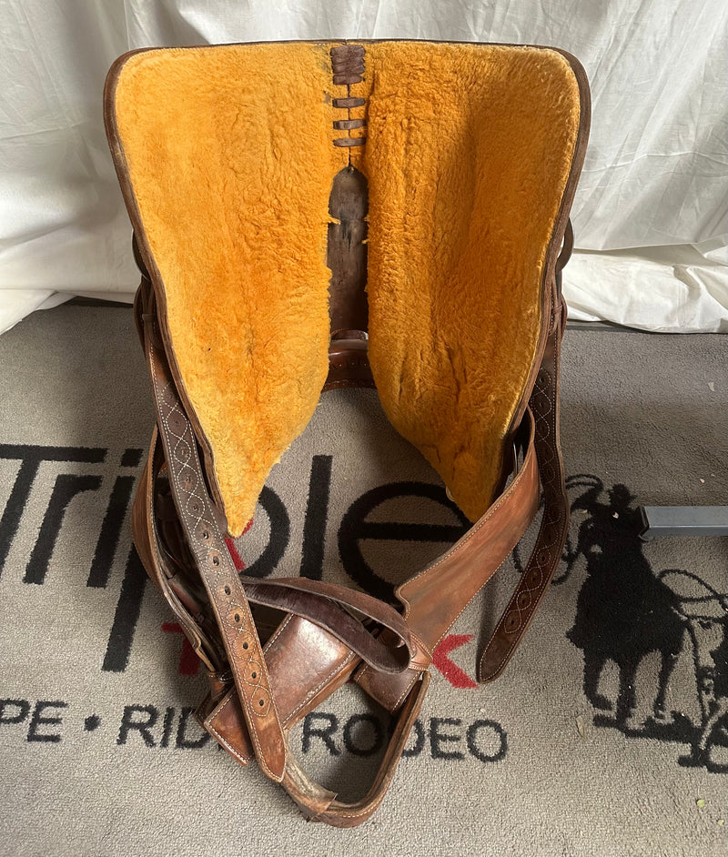Load image into Gallery viewer, Used Martin Saddlery Team Roper Saddle - 14.5”
