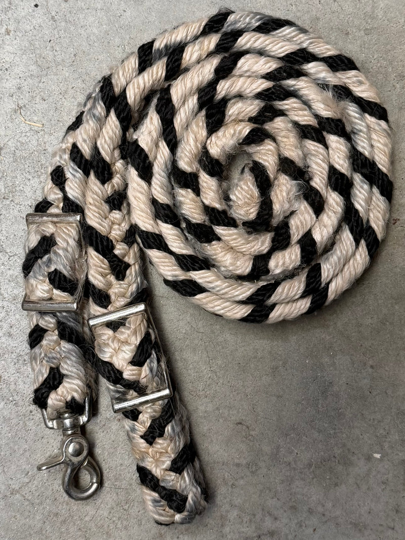 Load image into Gallery viewer, Used Flat Braid Barrel Reins - White/Black - 1 Snap
