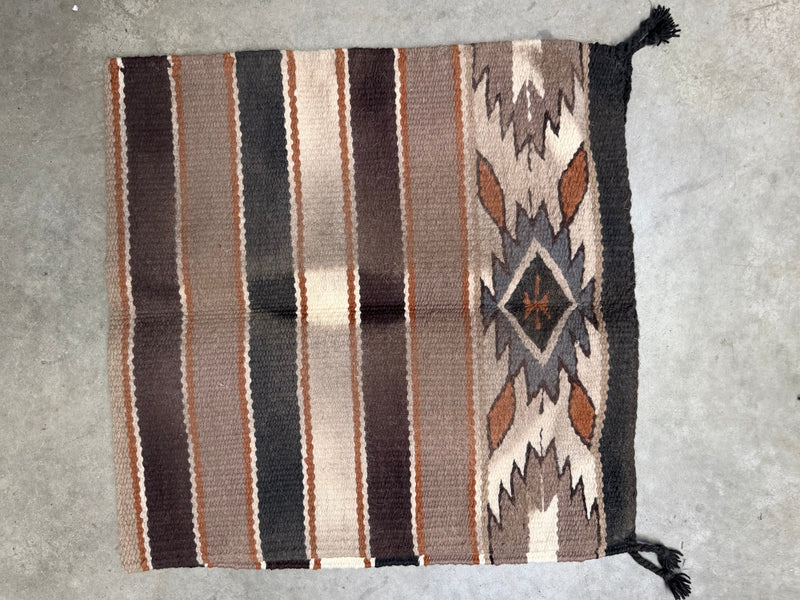 Load image into Gallery viewer, Used Mayatex 6# Blanket - Brown/Tan/Black
