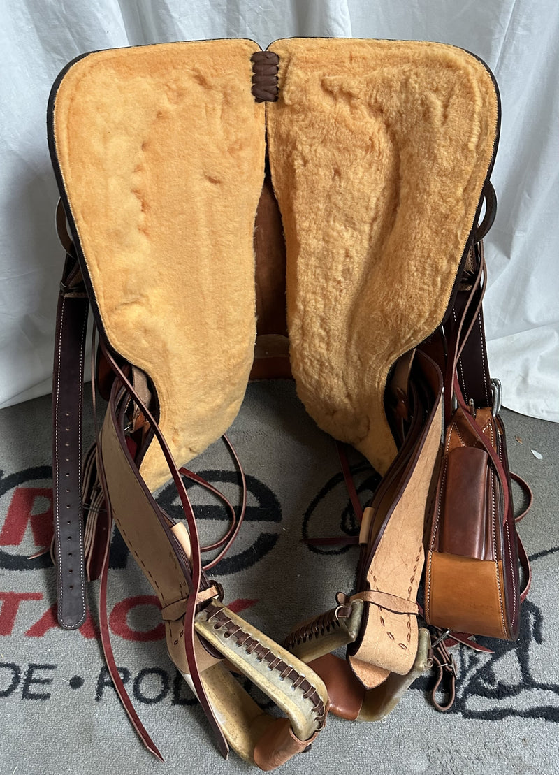 Load image into Gallery viewer, Triple R Modified Association Rancher Saddle 16"
