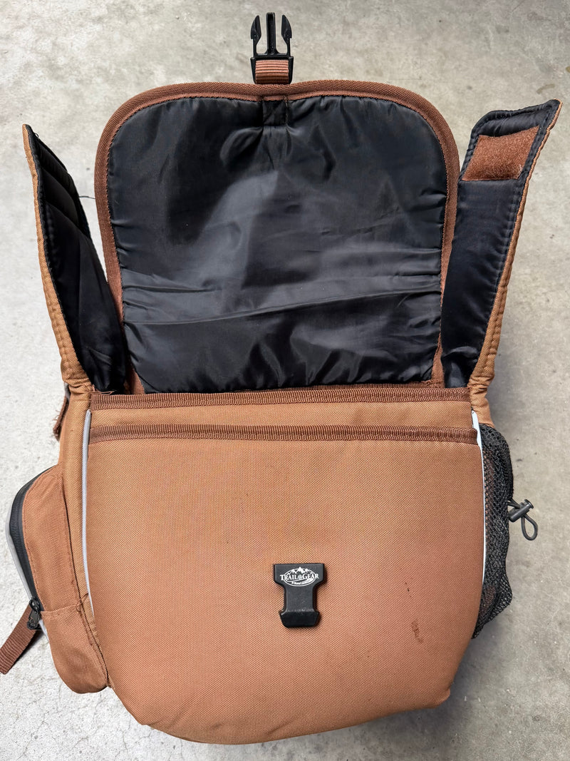 Load image into Gallery viewer, Used Weaver Leather Trail Gear Saddle Bag - Brown
