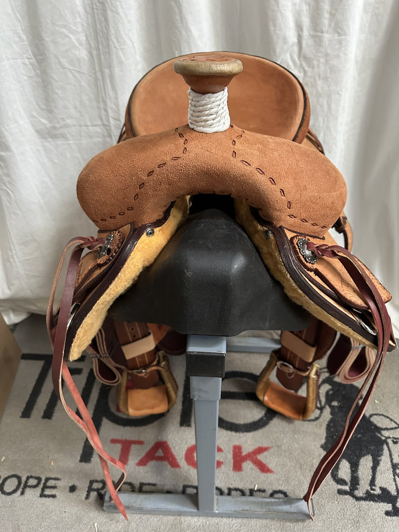 Load image into Gallery viewer, Triple R Modified Association Rancher Saddle 14.5"
