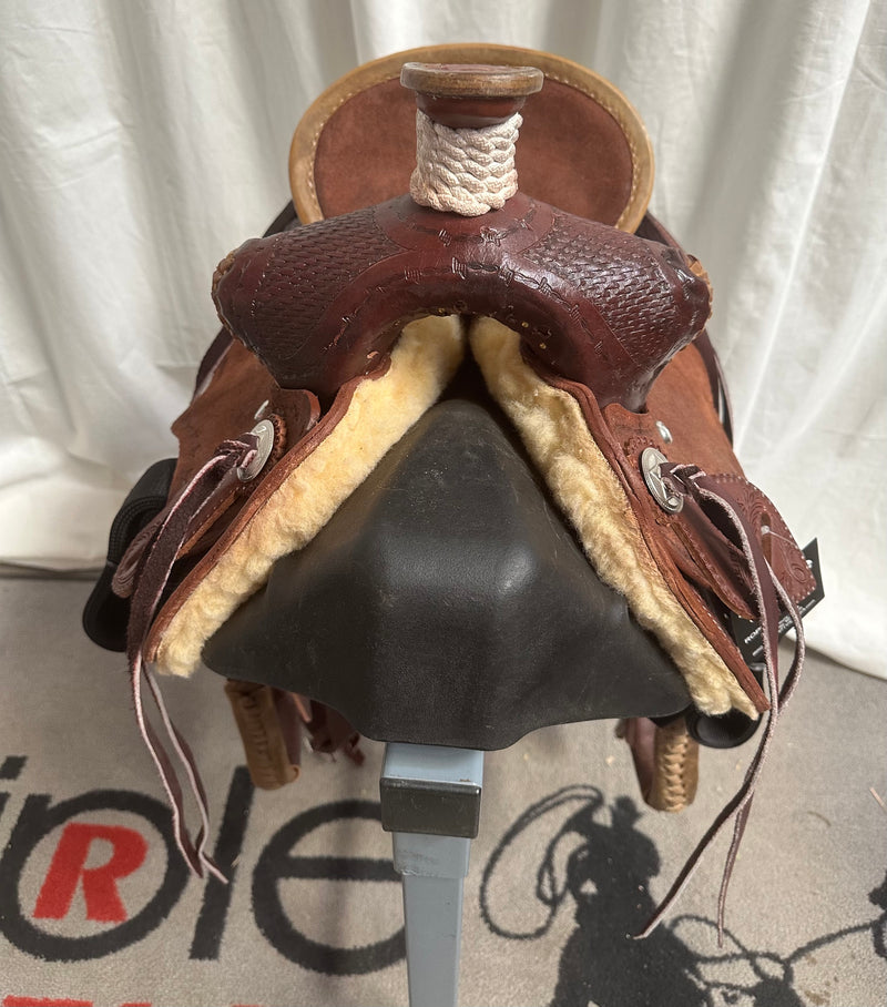 Load image into Gallery viewer, Triple R Kid Modified Association Rancher Saddle 10"
