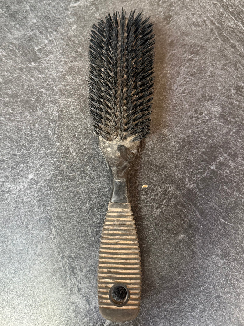 Load image into Gallery viewer, Used Grooming Brush - Black
