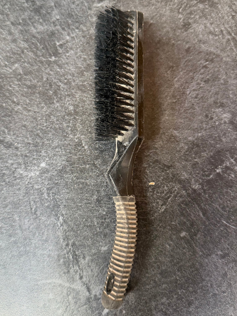 Load image into Gallery viewer, Used Grooming Brush - Black
