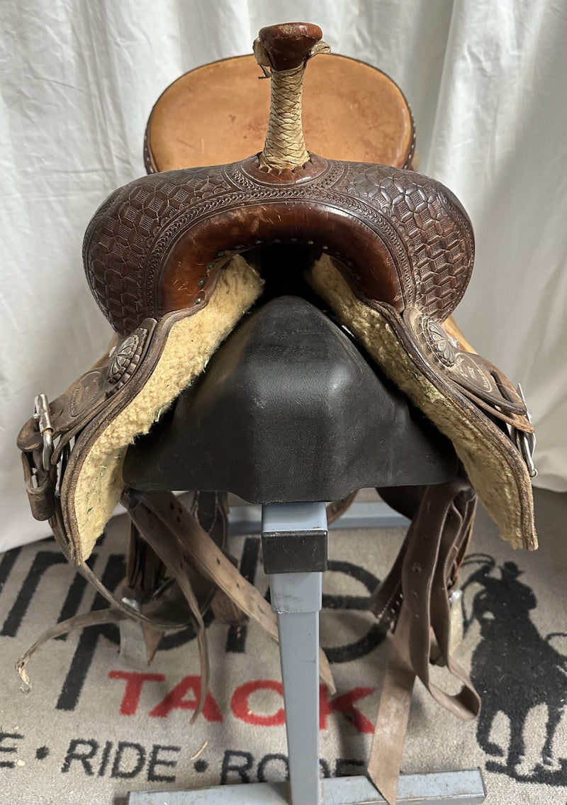 Load image into Gallery viewer, Used Caldwell Barrel Saddle 14.5"
