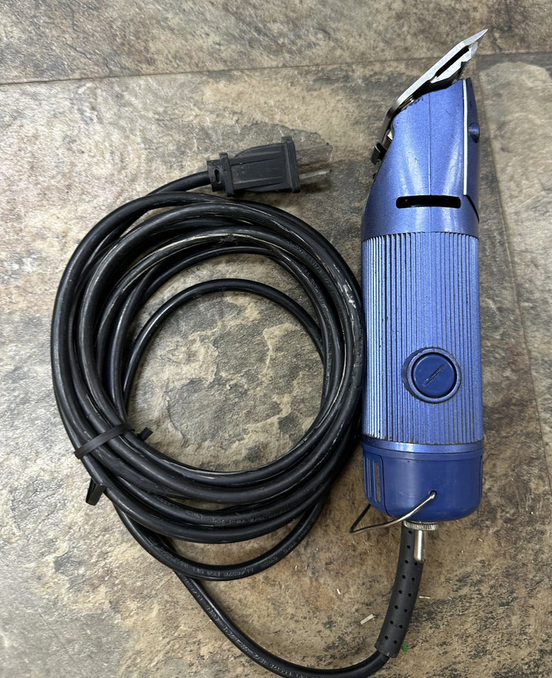 Load image into Gallery viewer, Used/Refurbished Oster Turbo A5 Double Speed Clipper - Blue
