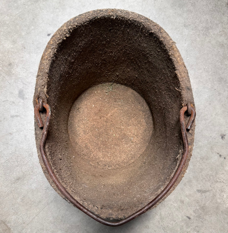 Load image into Gallery viewer, Used Rubber Feed Bucket
