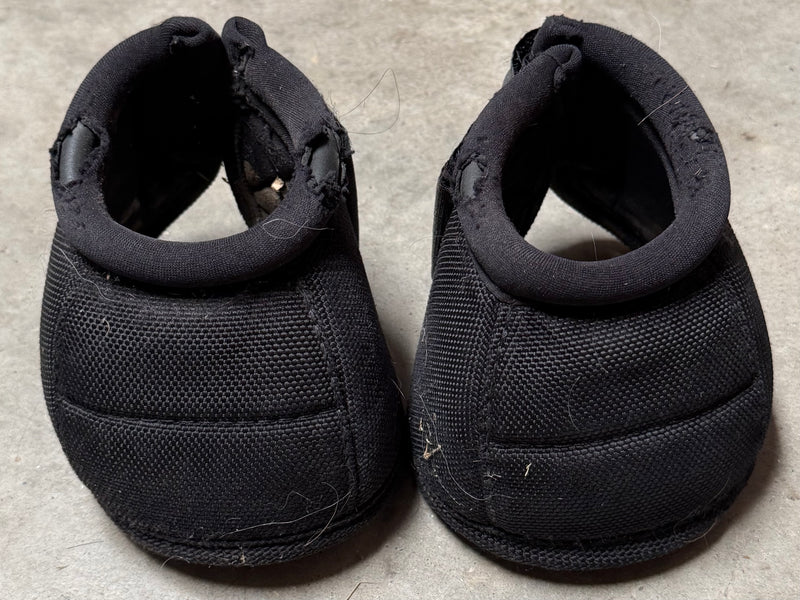 Load image into Gallery viewer, Used Weaver Bell Boots - Black - Medium

