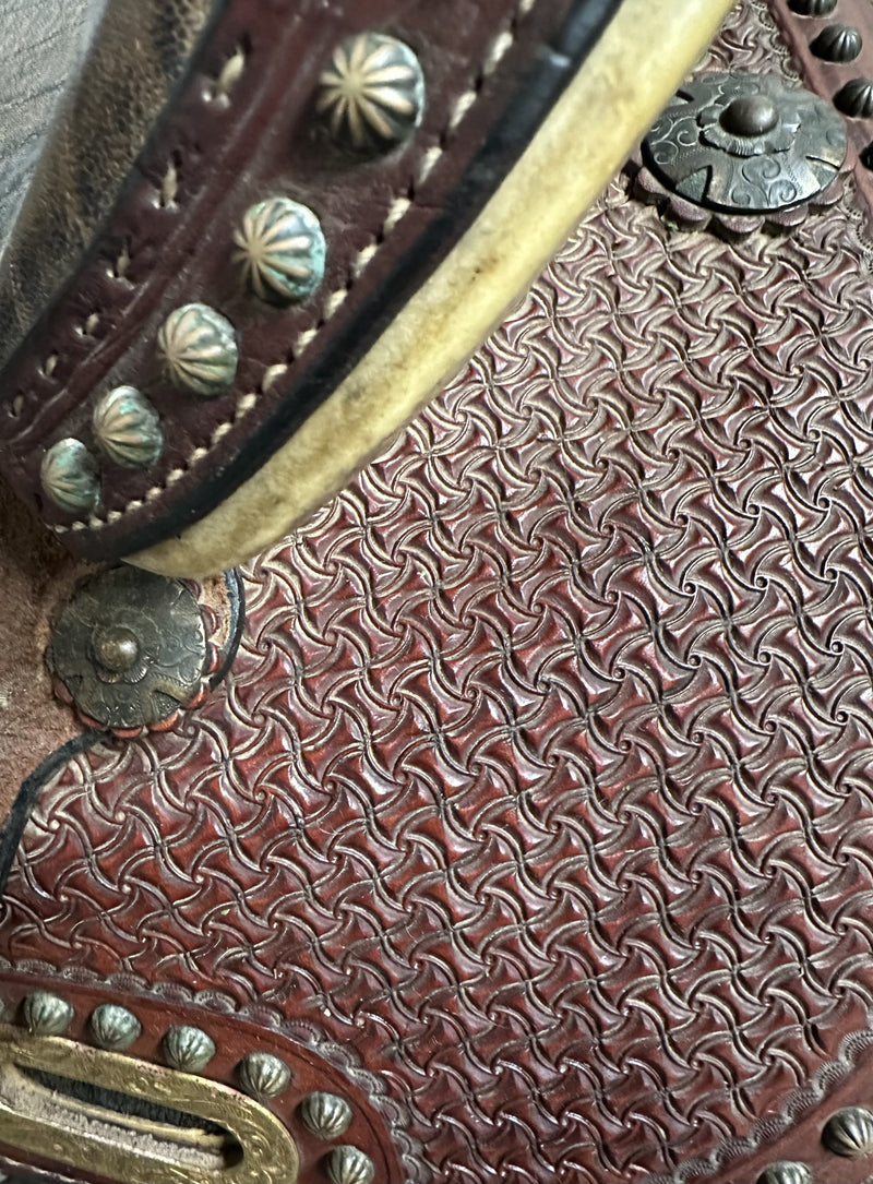 Load image into Gallery viewer, Used Circle Y Lisa Lockhart Flex2 Contender Barrel Saddle 14"
