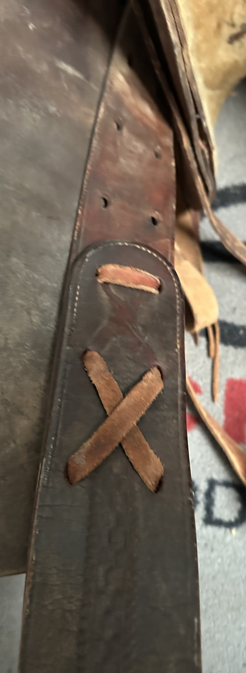 Load image into Gallery viewer, Used Vintage A-Fork Roping Saddle 15.5"
