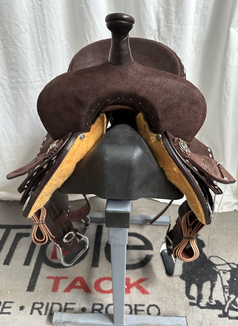Load image into Gallery viewer, ST BR100 Barrel Saddle Chocolate 13"
