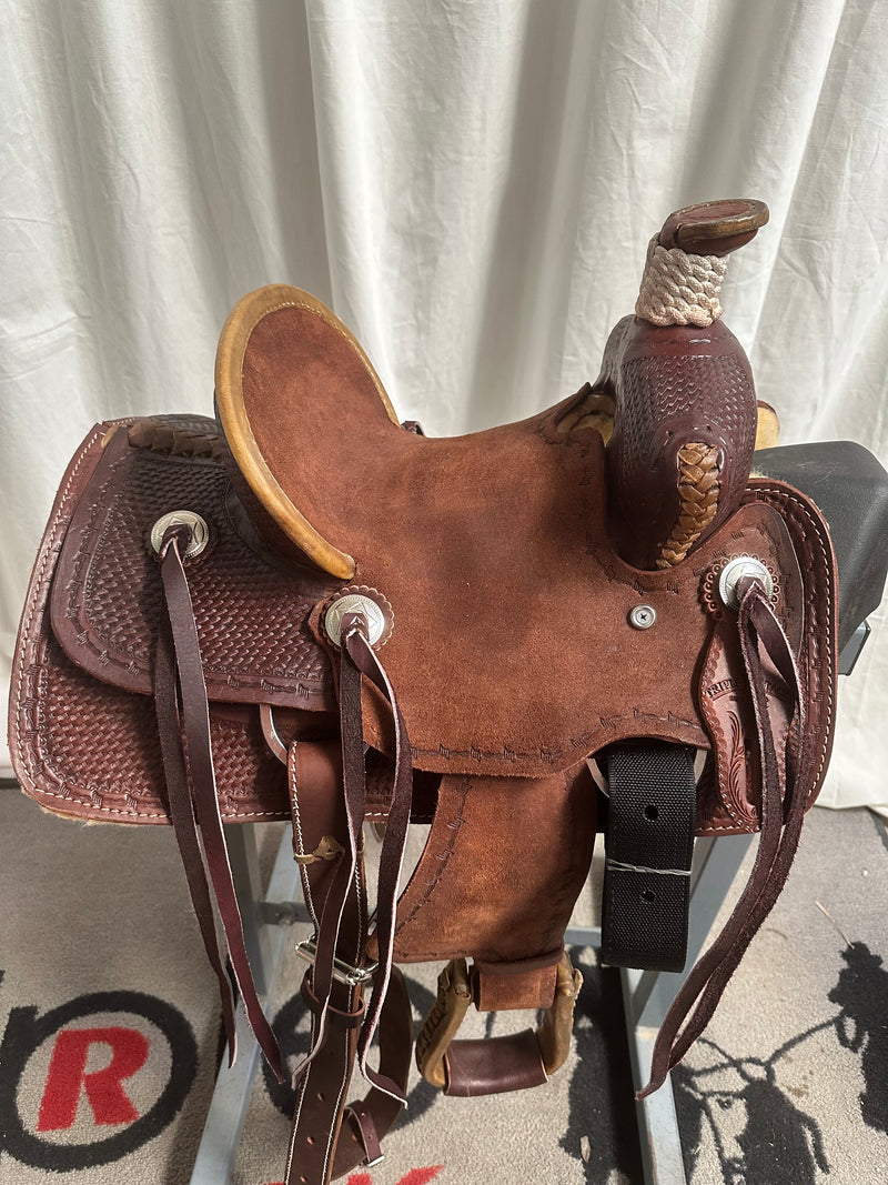 Load image into Gallery viewer, Triple R Kid Modified Association Rancher Saddle 10"
