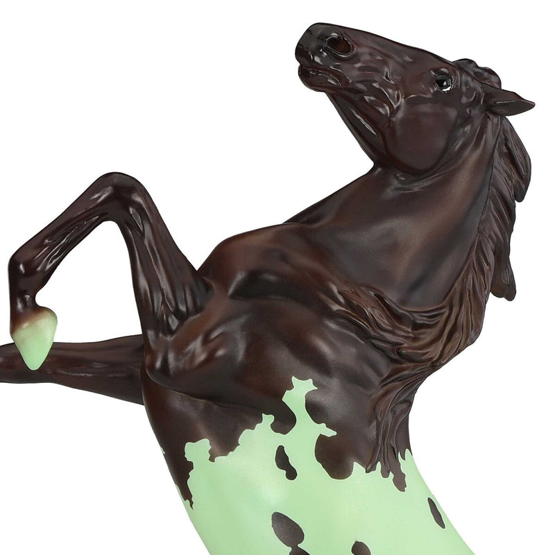 Load image into Gallery viewer, Breyer Mint Chip - Dessert Decorator Horse
