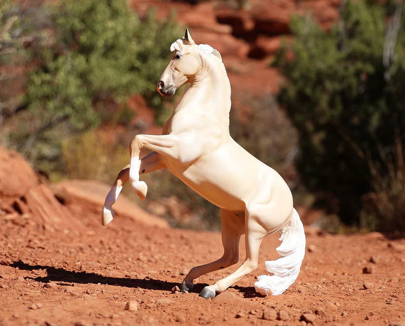 Load image into Gallery viewer, Breyer Cloud 30th Anniversary Edition
