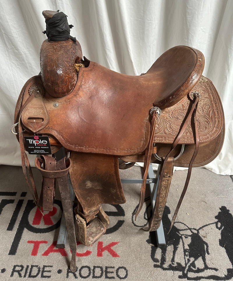 Load image into Gallery viewer, Used Triple R Roughout Rancher Saddle - 16"
