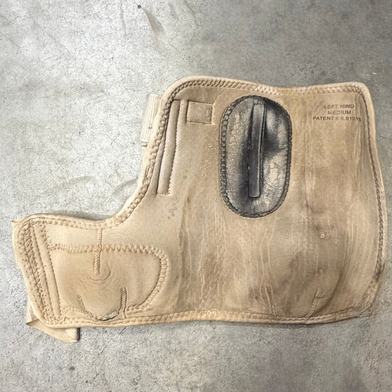 Load image into Gallery viewer, Used CE Legacy Protective Boots - White - Hind - Medium
