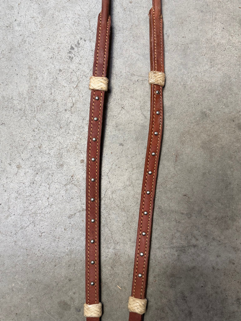 Load image into Gallery viewer, Used Rawhide &amp; Dots Round Sewn Barrel Rein w/ Snap Ends
