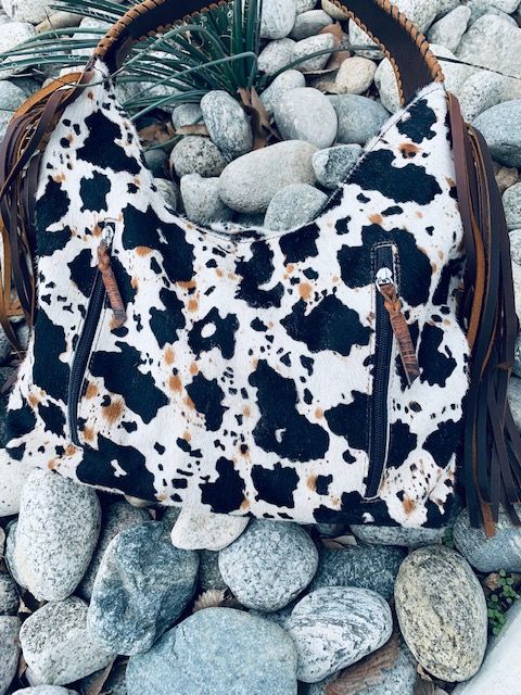 Load image into Gallery viewer, Rafter T Peppered Cowhide Handbag Purse with Fringe - Black/White/Brown
