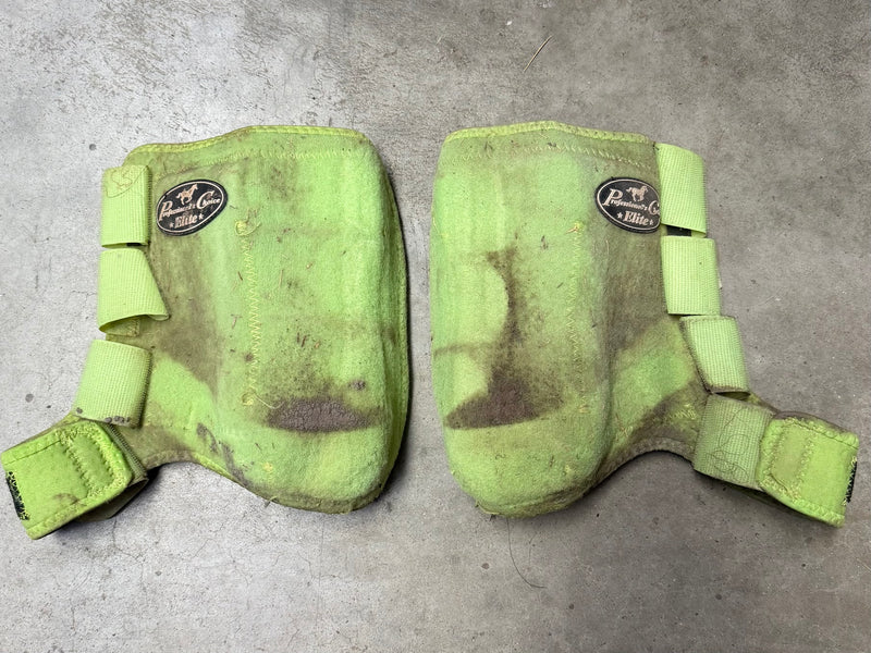 Load image into Gallery viewer, Used PC SMB Elite Protective Boots - Green - Medium - Front
