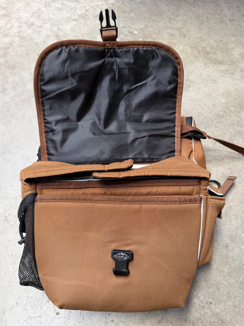 Load image into Gallery viewer, Used Weaver Leather Trail Gear Saddle Bag - Brown
