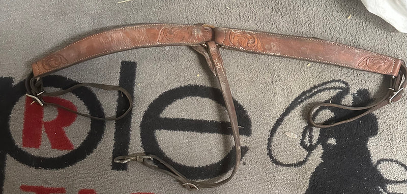 Load image into Gallery viewer, Used Randy Aldrich Western Saddle &amp; Breast Collar - 15"
