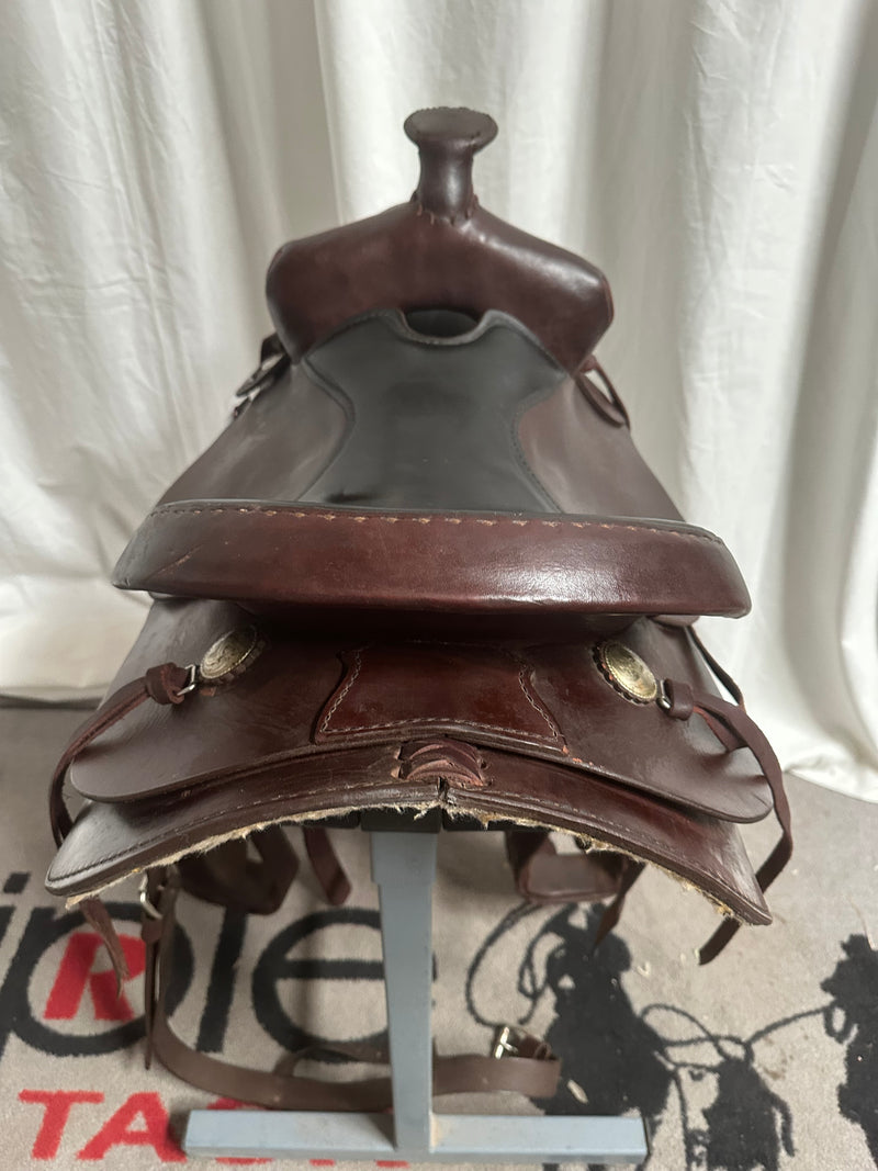 Load image into Gallery viewer, Used Simco Trail Saddle 15"
