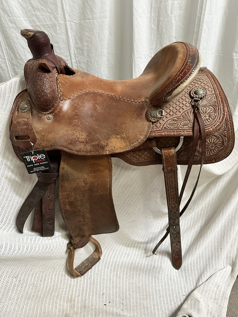 Load image into Gallery viewer, Used McCall Rancher Saddle 16"
