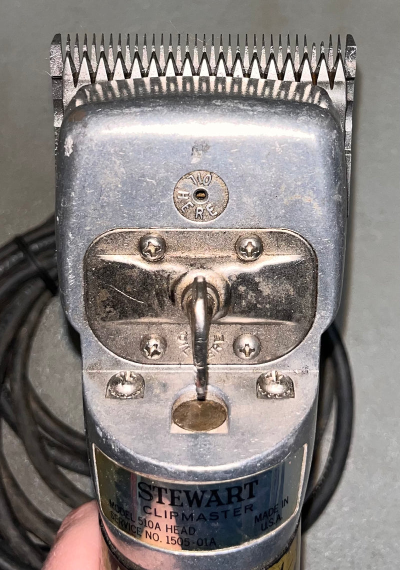 Load image into Gallery viewer, Used/Refurbished Oster Stewart Clip Master - Gold
